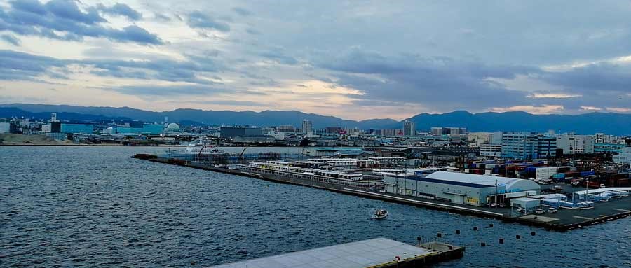 日本海港码头